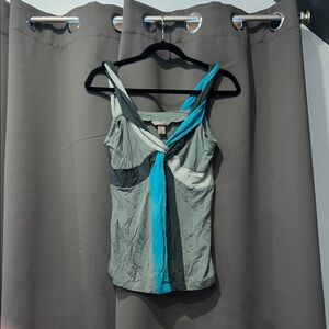 Stylish Women's Colorblock Top